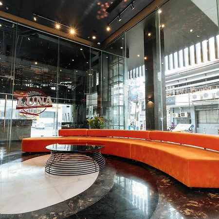 Maxx Hotel Makati City Dış mekan fotoğraf